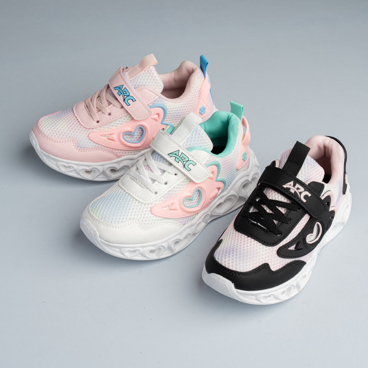 كوتشي أرك قلب بنعل مضئ