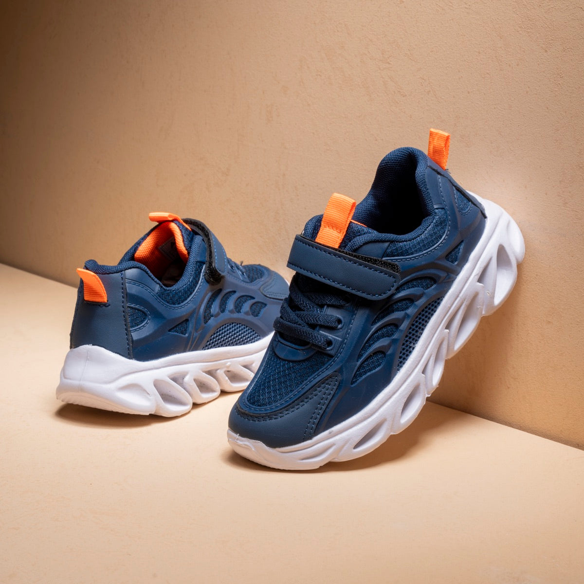 Dynamic Light-up Shoes
