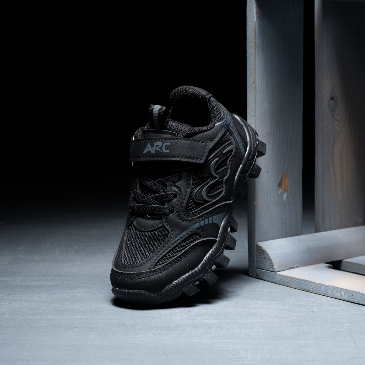 ARC Wave Sport Shoes